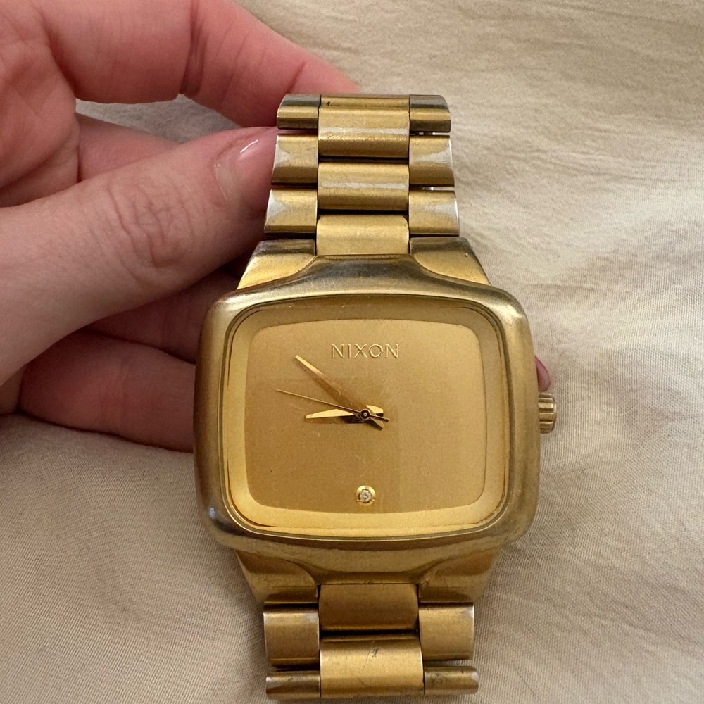 Nixon The Big Player Gold Tone Watch Stainless Steel Needs Battery